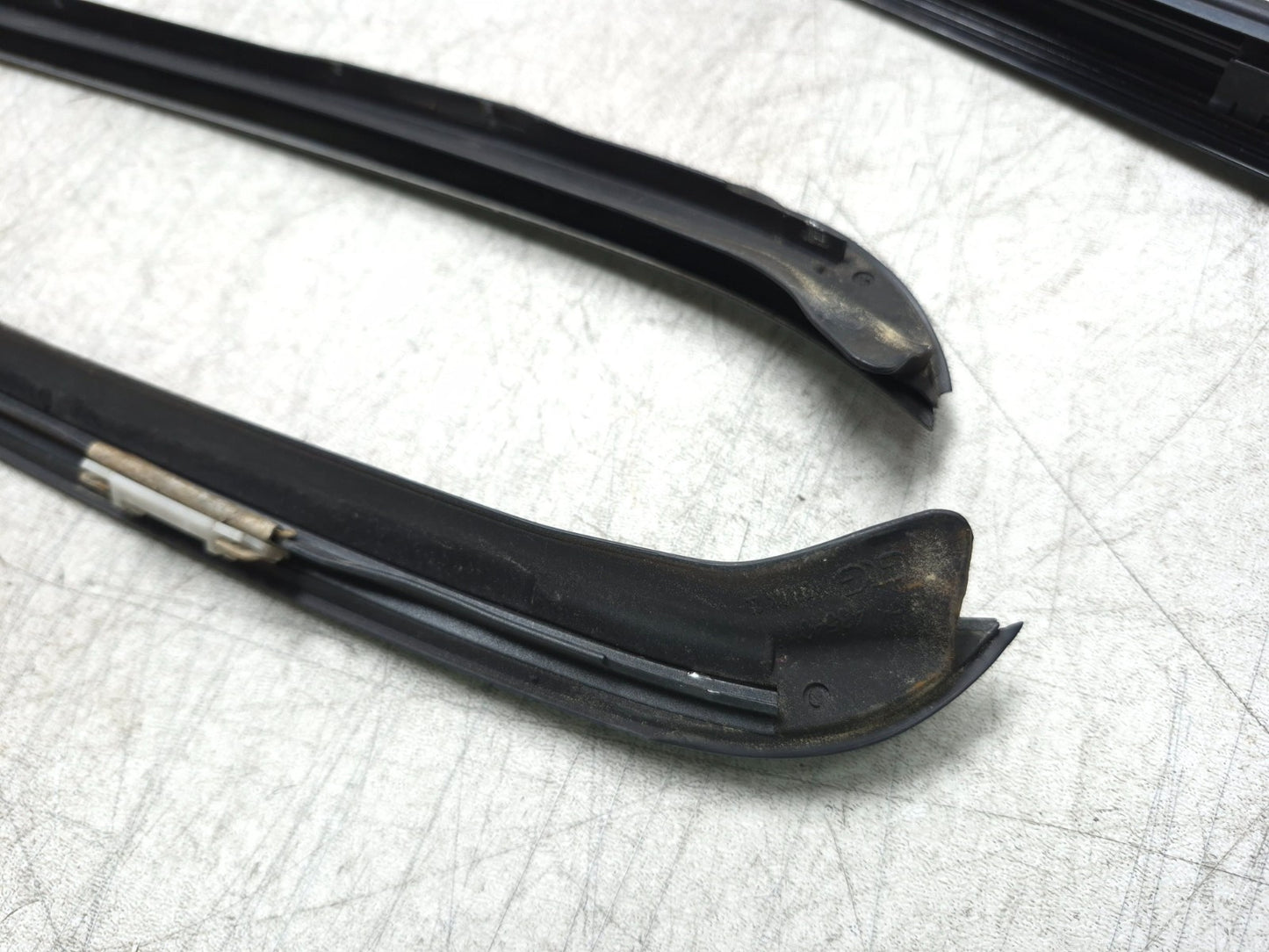 2008 BMW X6 E71 Front Windshield Drip Trim Molding Left & Right 4pcs OEM