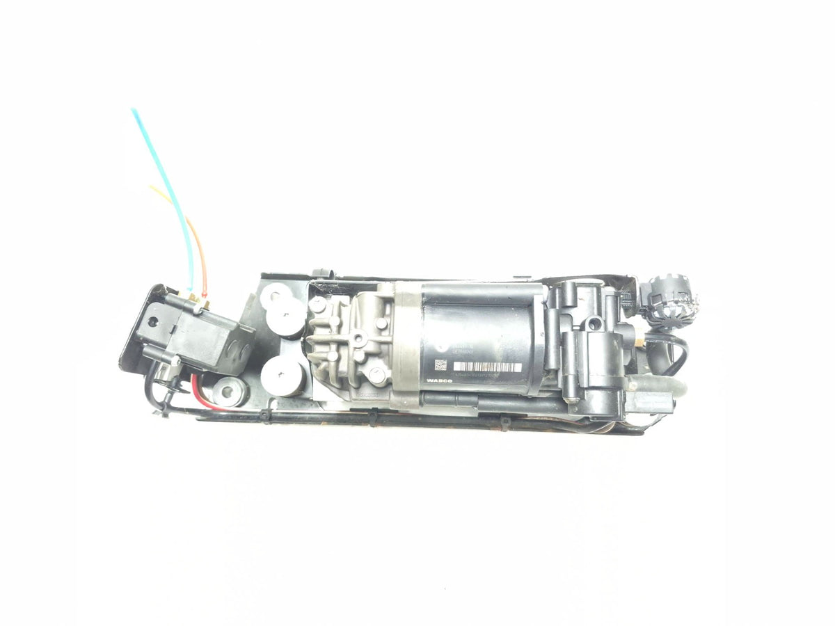 2011 BMW 750li Air Suspension Compressor Pump W/ Valve Block Assy OEM