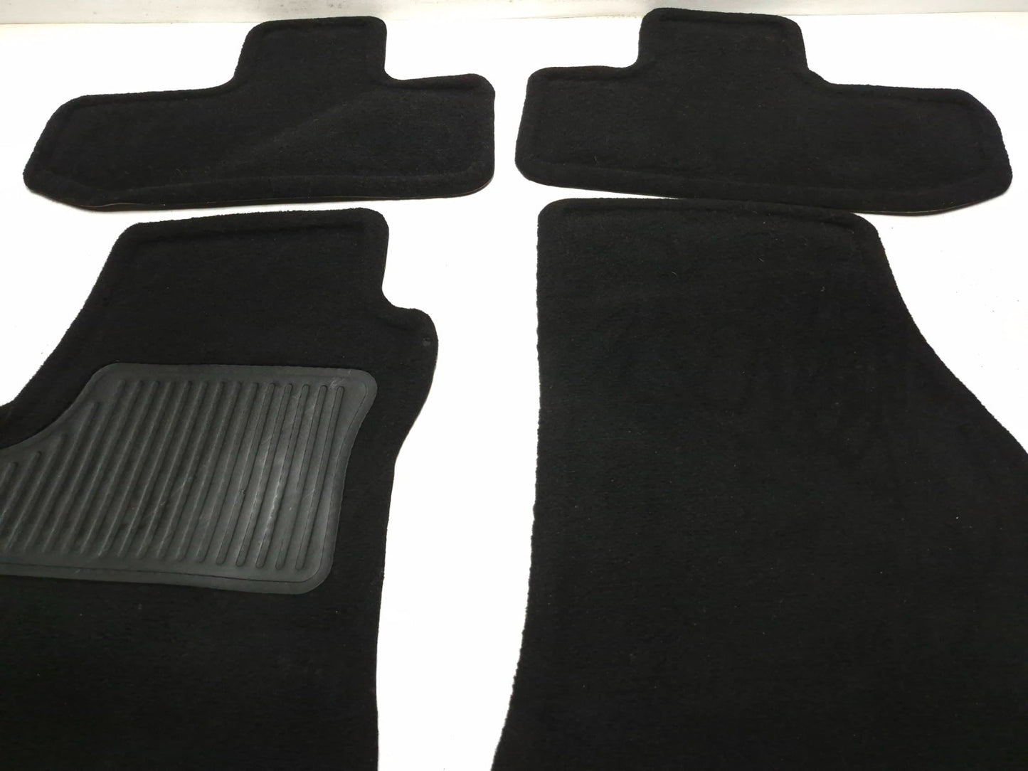 2020 Dodge Challenger Interior Floor Carpet Mat Rear & Front 4 Pcs OEM
