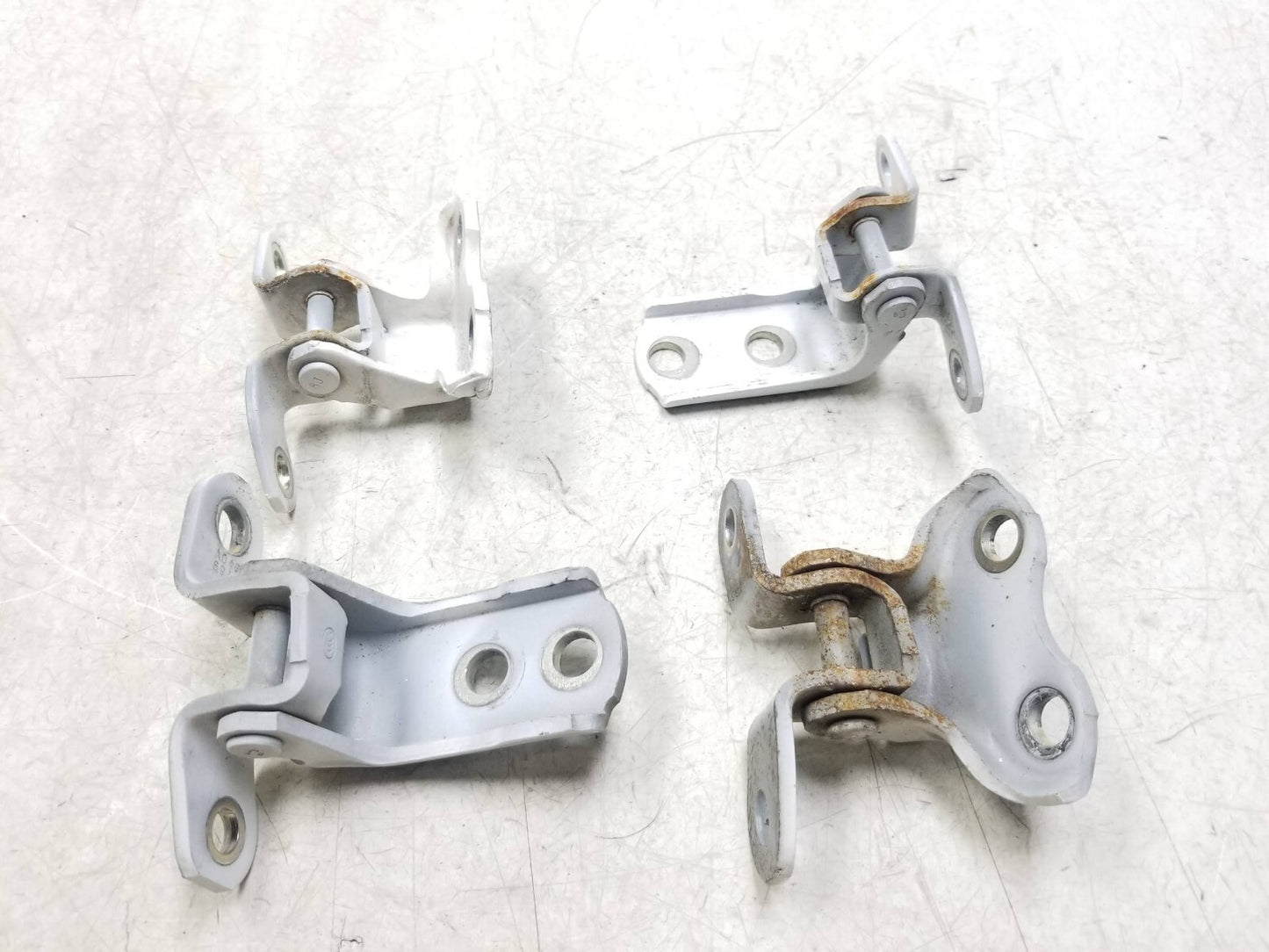 2009 Scion Xb Door Hinge W/ Striker Front & Rear Driver Side Left OEM