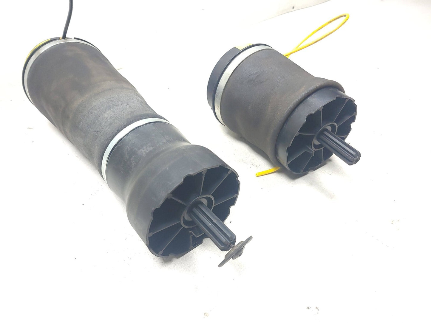 2007 Range Rover Rear Air Spring Pair OEM