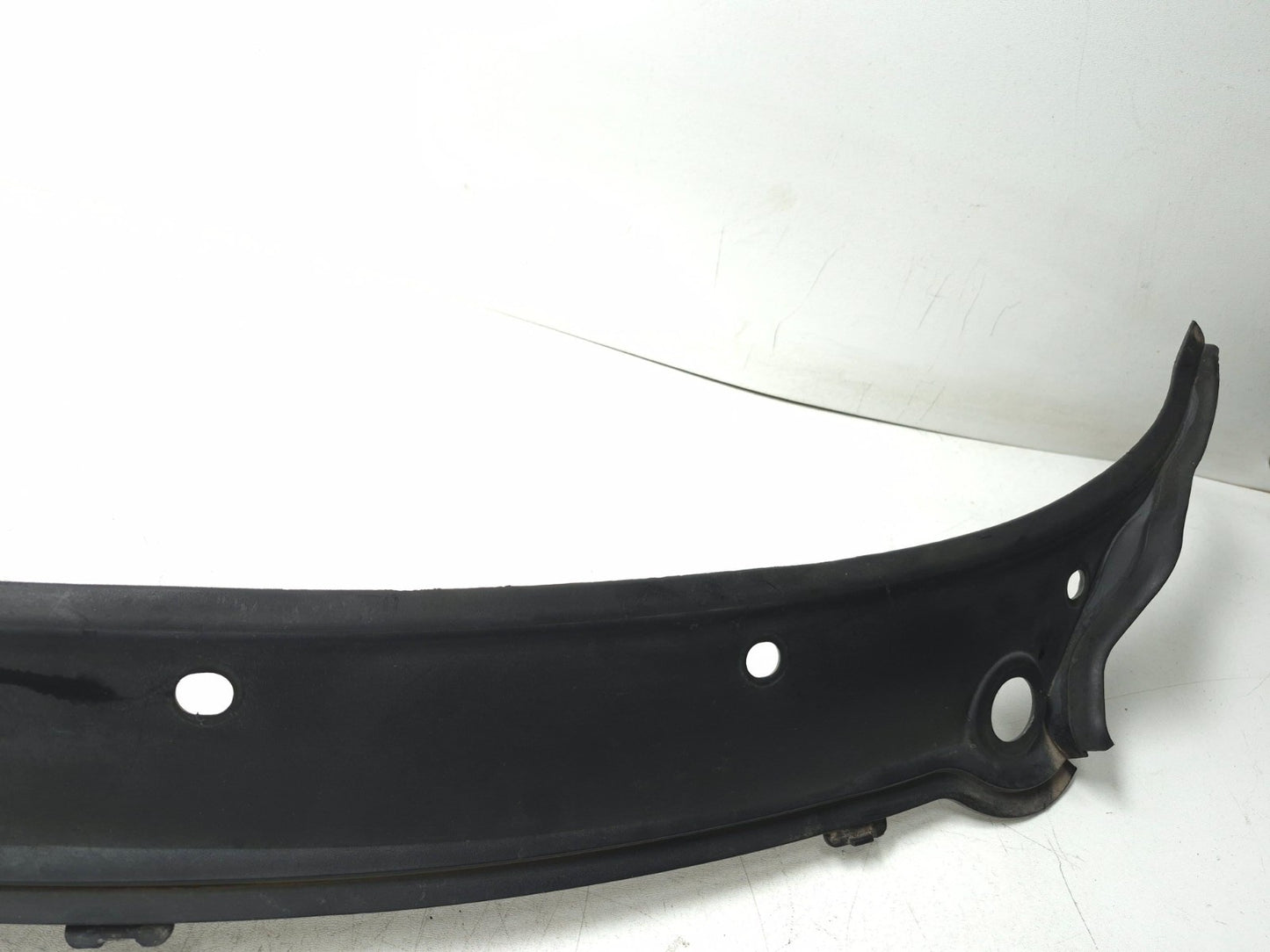 2008 BMW X6 E71 Windshield Wiper Cover Vent Cowl Grille Panel OEM