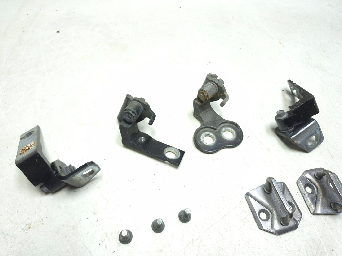 2013 Ford Focus St Door Hinge Passenger Side Oem✅