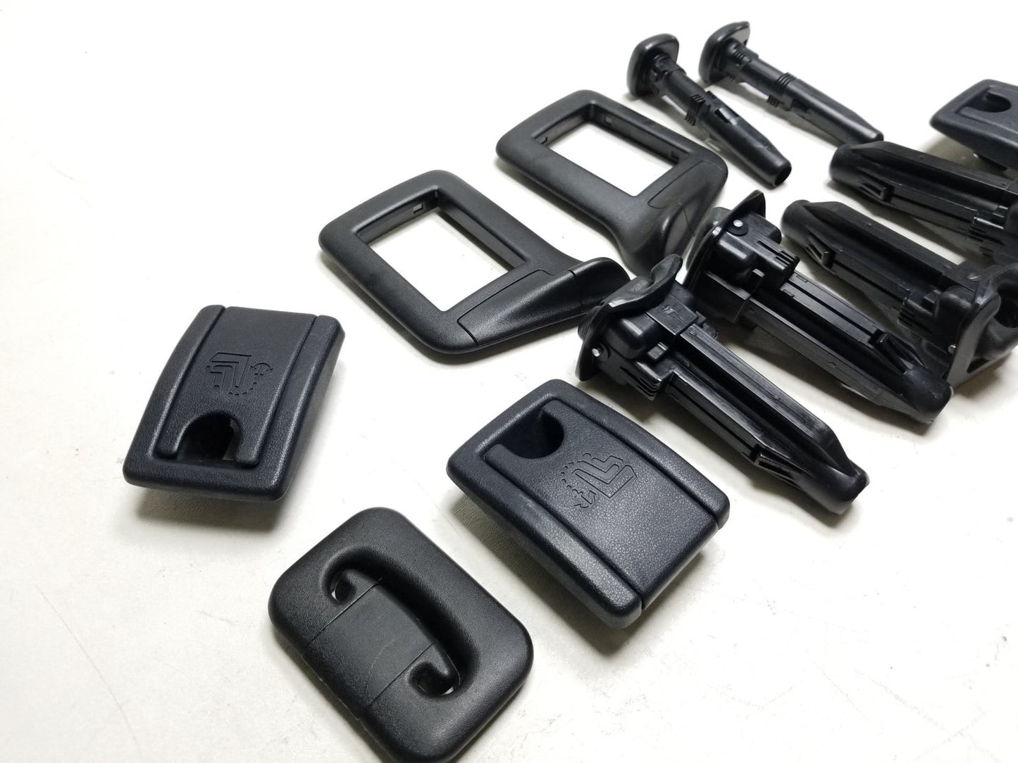 11-17 Lexus CT200h Rear Seat Headrest Guide Slive Folf Lever Oem✅