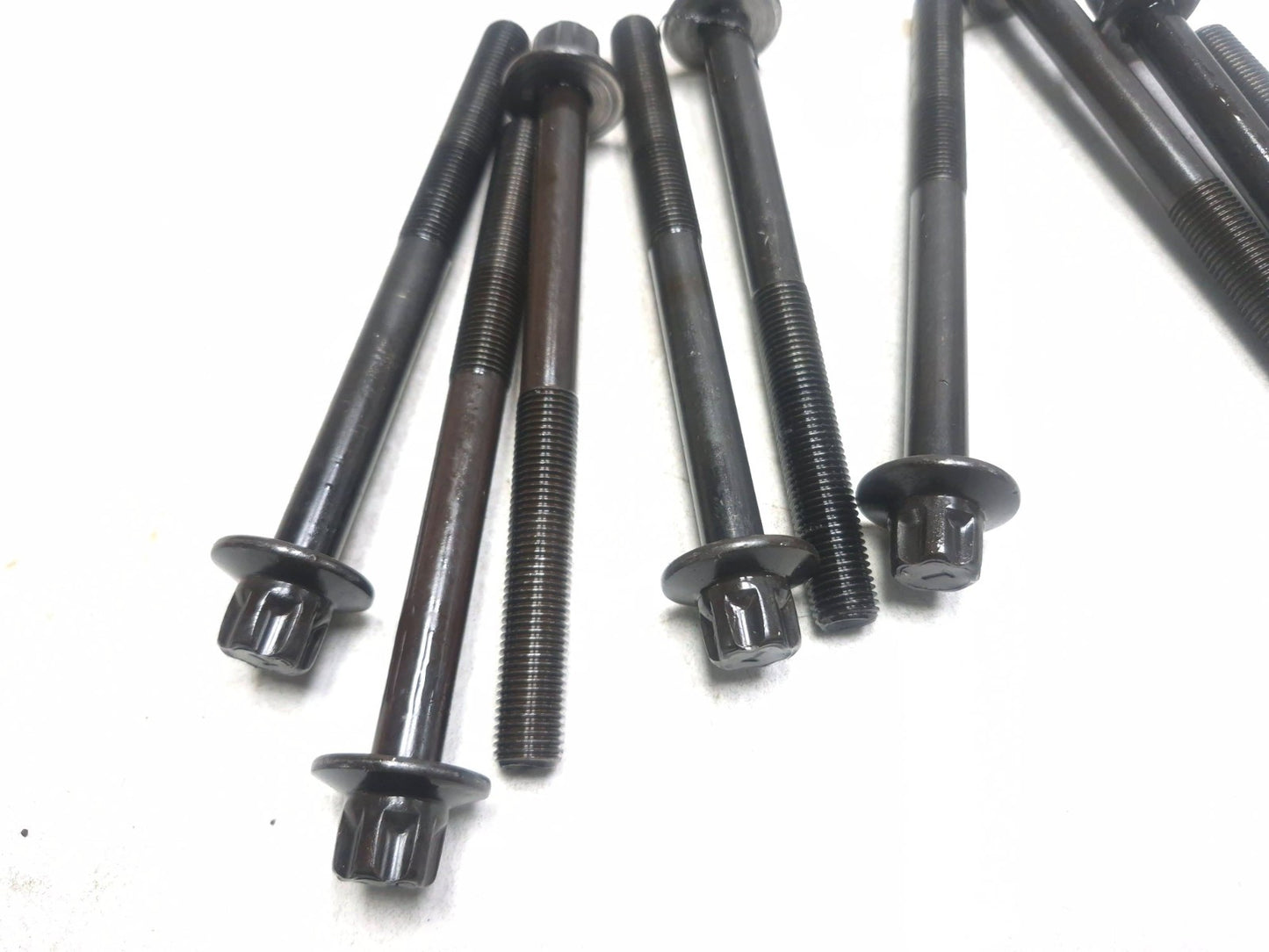 2015 Nissan Juke Cylinder Head Bolts 10pcs OEM 110561kc0a