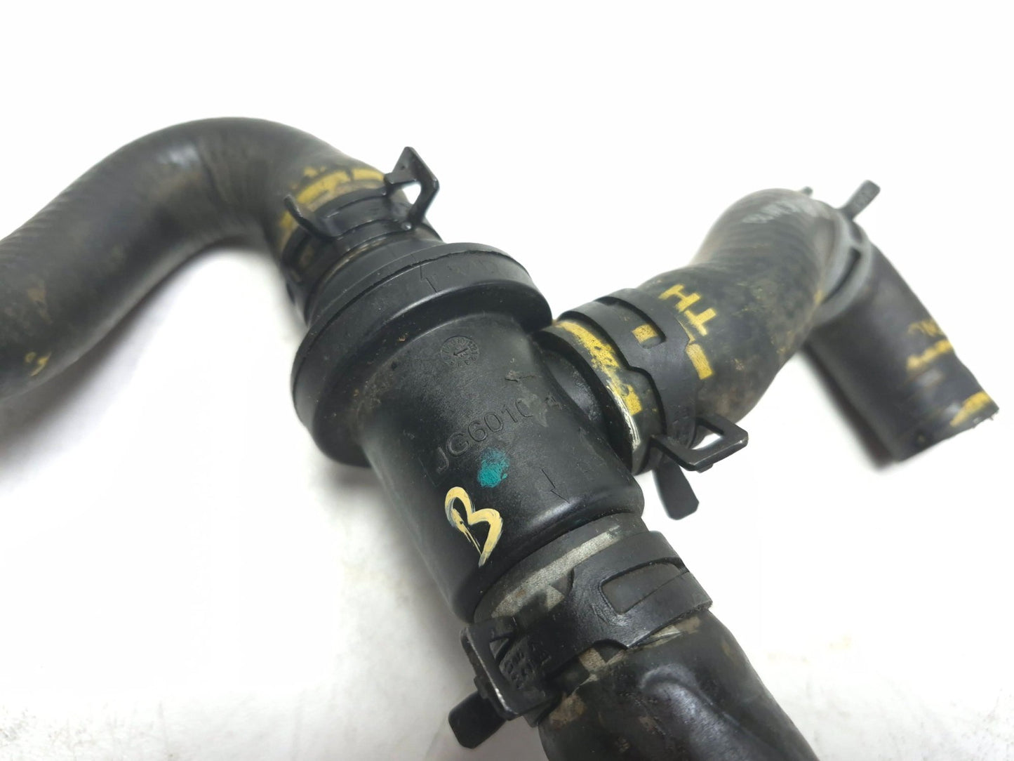 2020 Husqvarna Vitpilen Svartpilen 401 Thermostat W/ Coolant Pipe Hose Line OEM