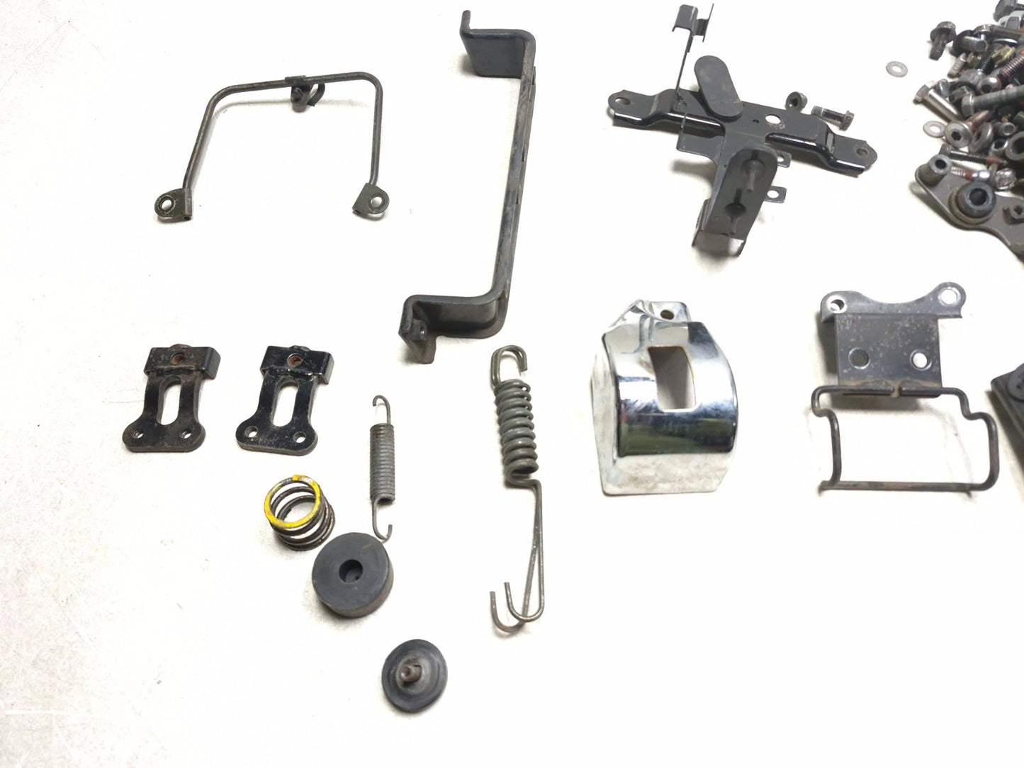 2003 Kawasaki Vulcan Vn1600 Misc Bolt & Hardware Bracket OEM