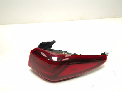 2019 Hyundai Kona Tail Light Led Right Passenger Side OEM