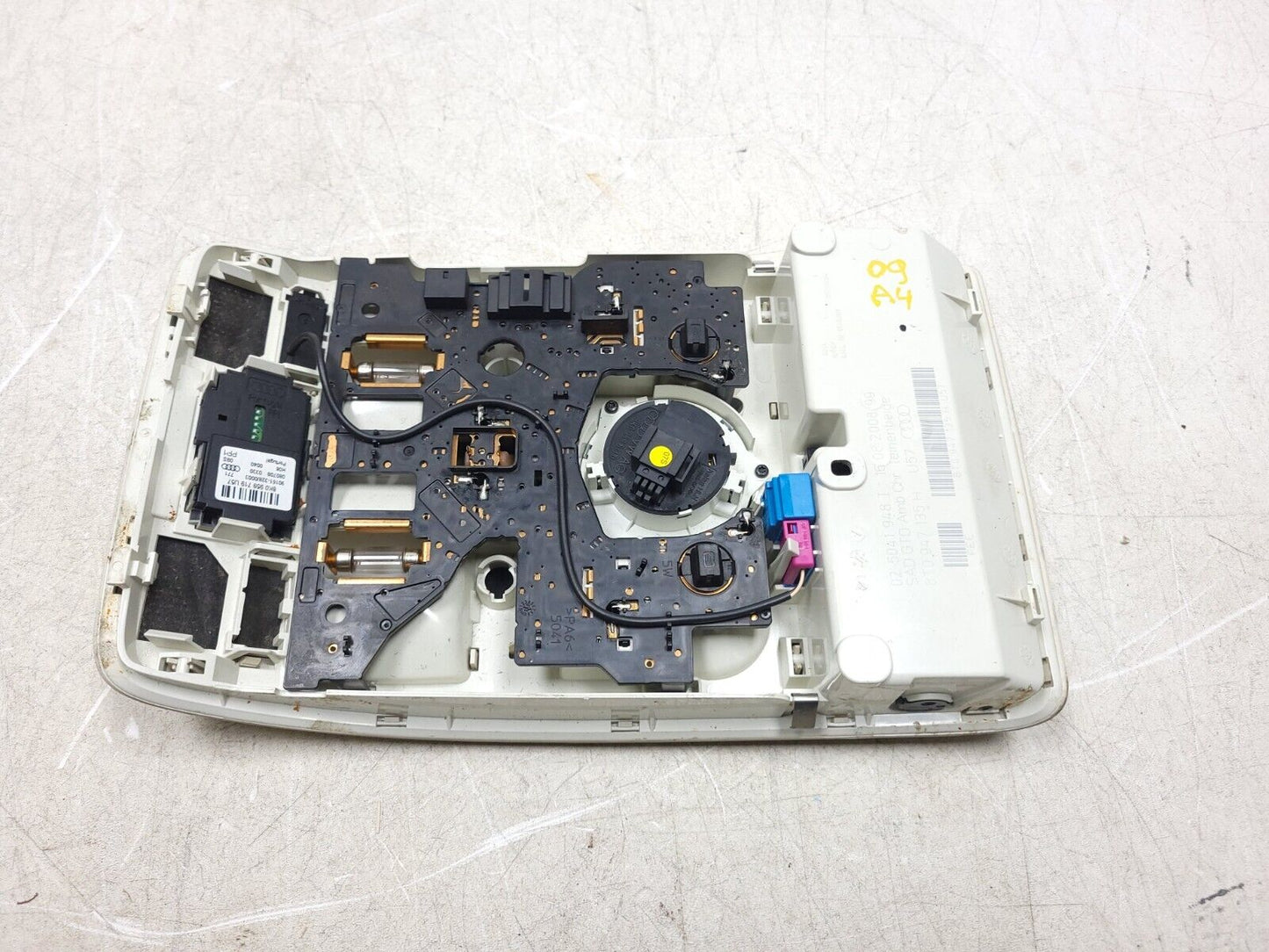 2009 - 2012 Audi A4 S4 Sedan Overhead Console Dome Map Lamp Light  OEM
