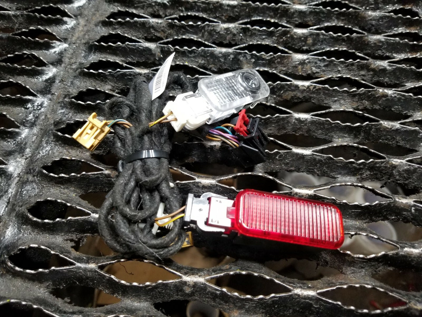 2013 2014 2015 2016 Audi A4 Rear Door Panel Wire Harness Light Passenger Rh OEM