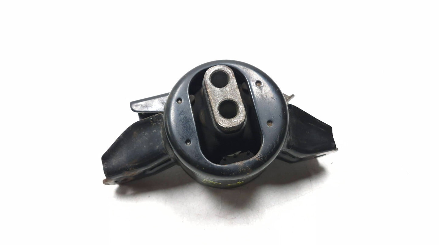 2014 Hyundai Accent Engine And Transmission Mount Kit OEM