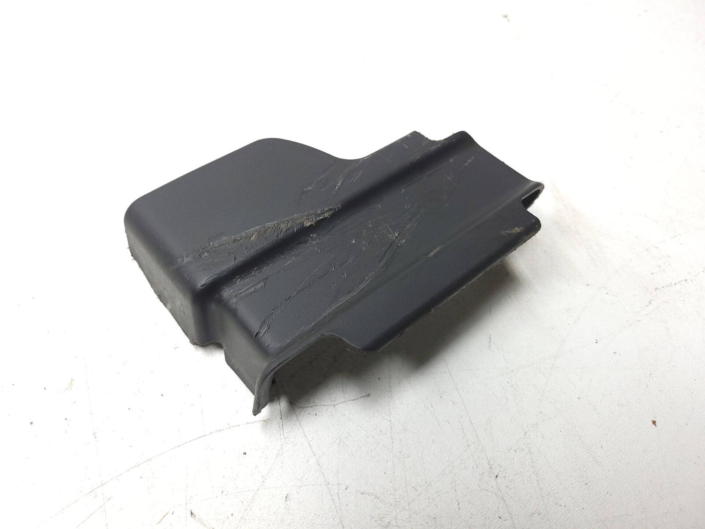 2010 - 2014 Chevrolet Suburban Seat Side Trim Front Passenger Side Right OEM