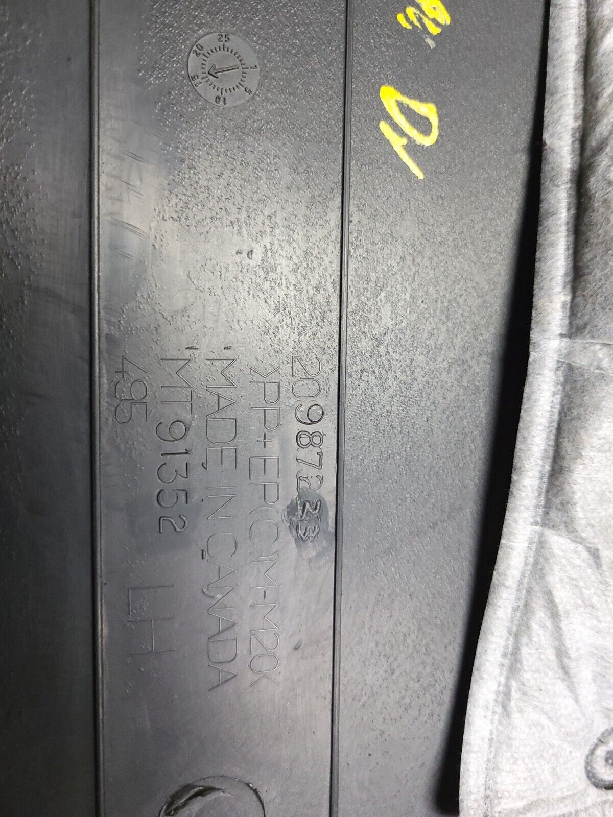 10-15 Chevrolet Equinox Center B Pillar Lower Cover Trim Left & Right Pair OEM
