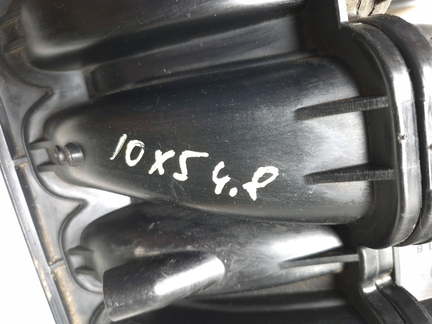 2010 BMW X5 4.8l Engine Intake Manifold OEM