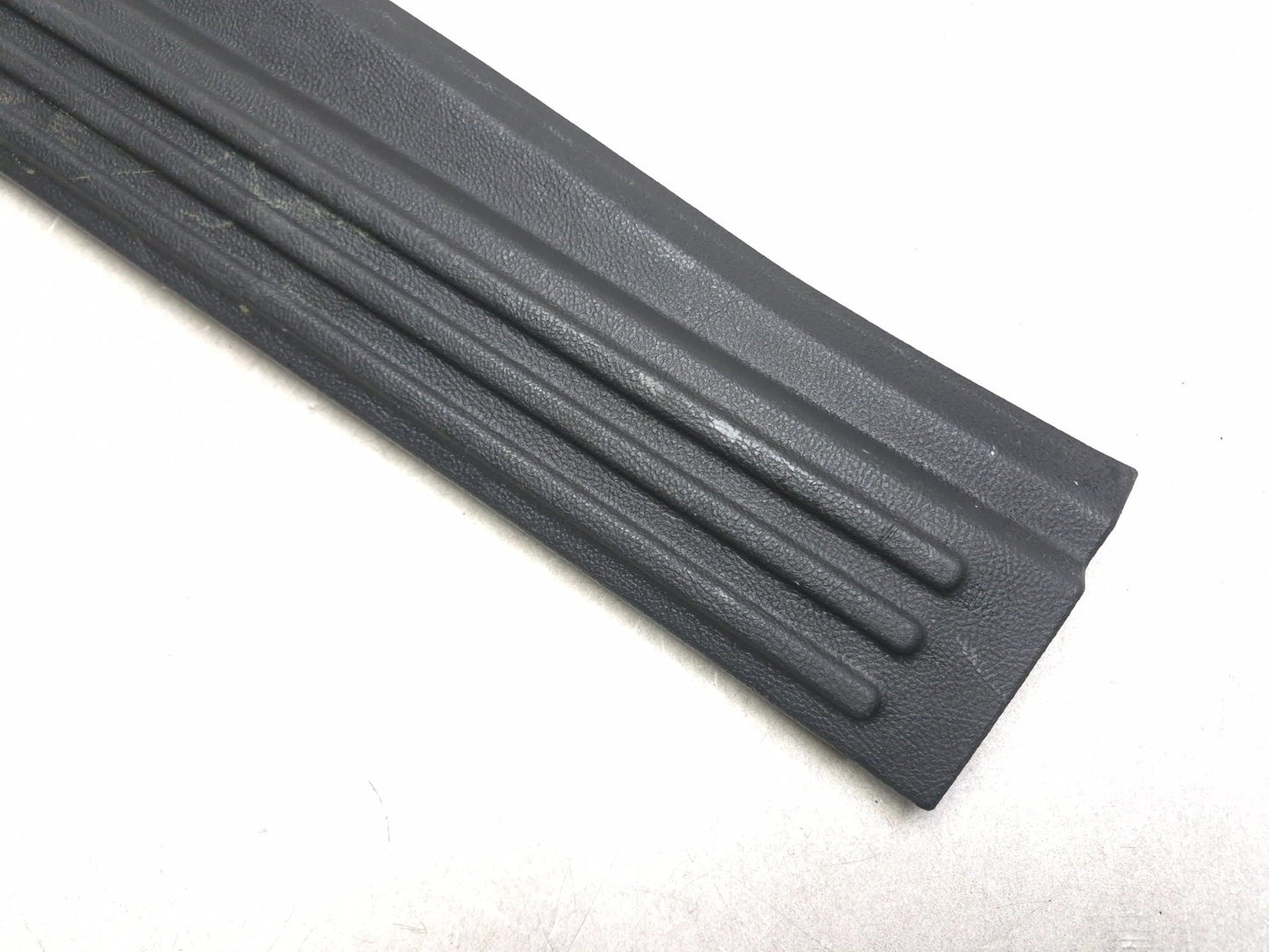 2007 Lincoln Navigator Trunk Floor Scuff Sill Plate Trim OEM