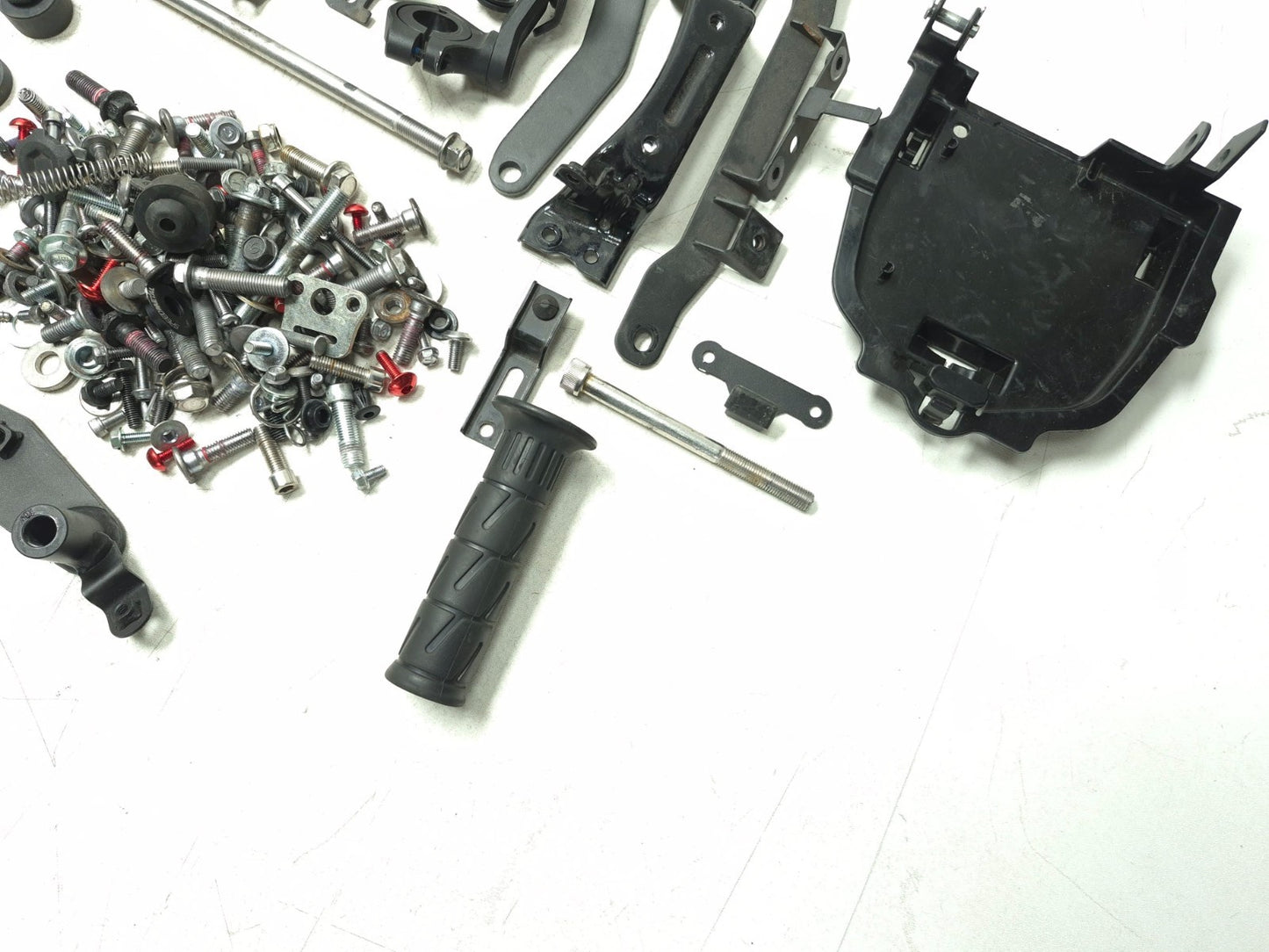 2019 Kawasaki Z400 Er400d Misc Bolt & Hardware Bracket OEM