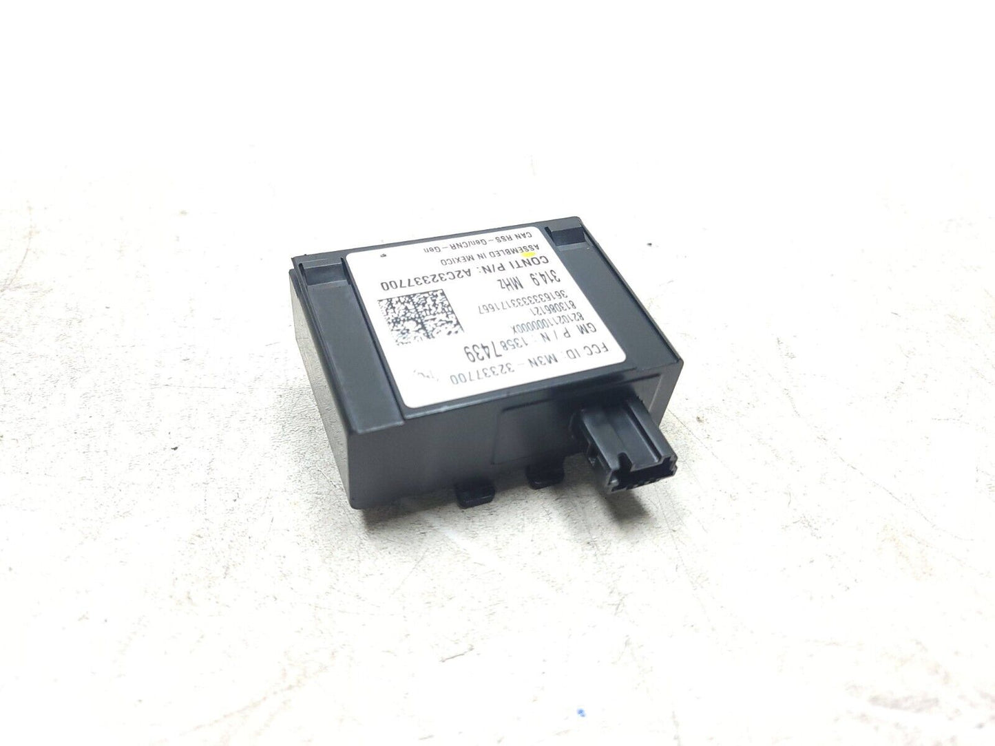 2014 - 2019 Silverado 1500 Remote Control Door Lock Receiver OEM