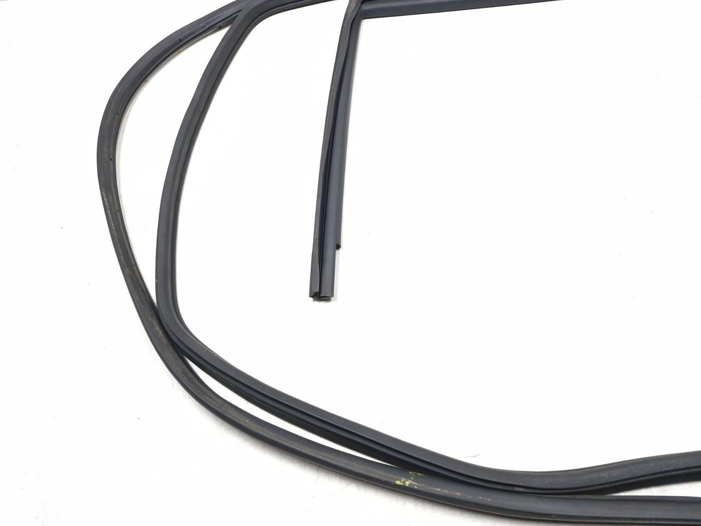2007 Saab 9-5 Aero Rear Driver Door Weatherstrip Seal Kit OEM