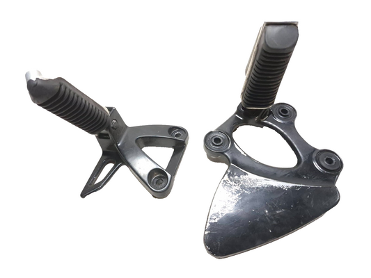 2001 Suzuki Gsx 750f Katana Rear & Front Right Footrest Peg Pair OEM