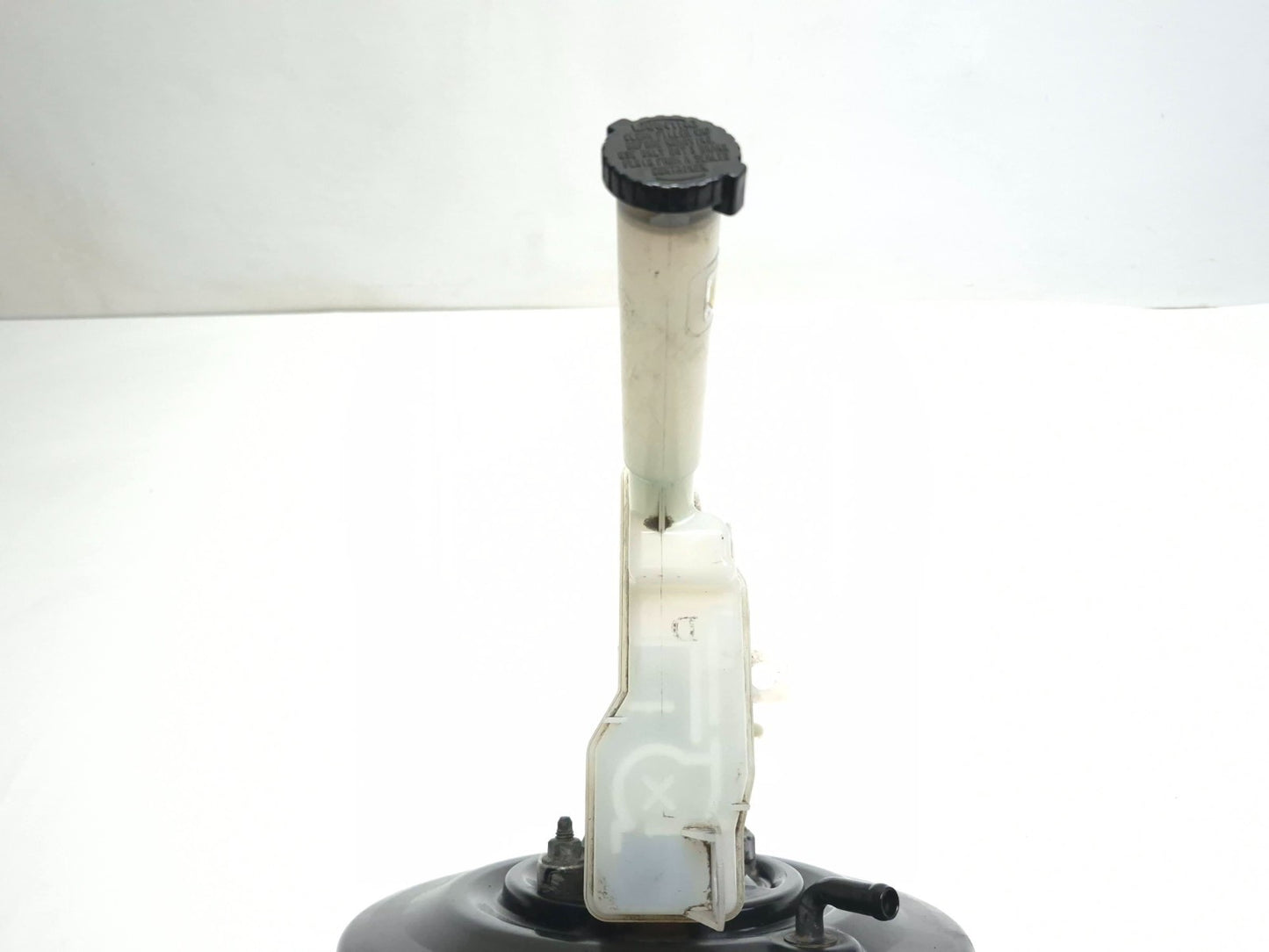 2011 Nissan Juke Power Brake Booster W/ Master Cylinder OEM