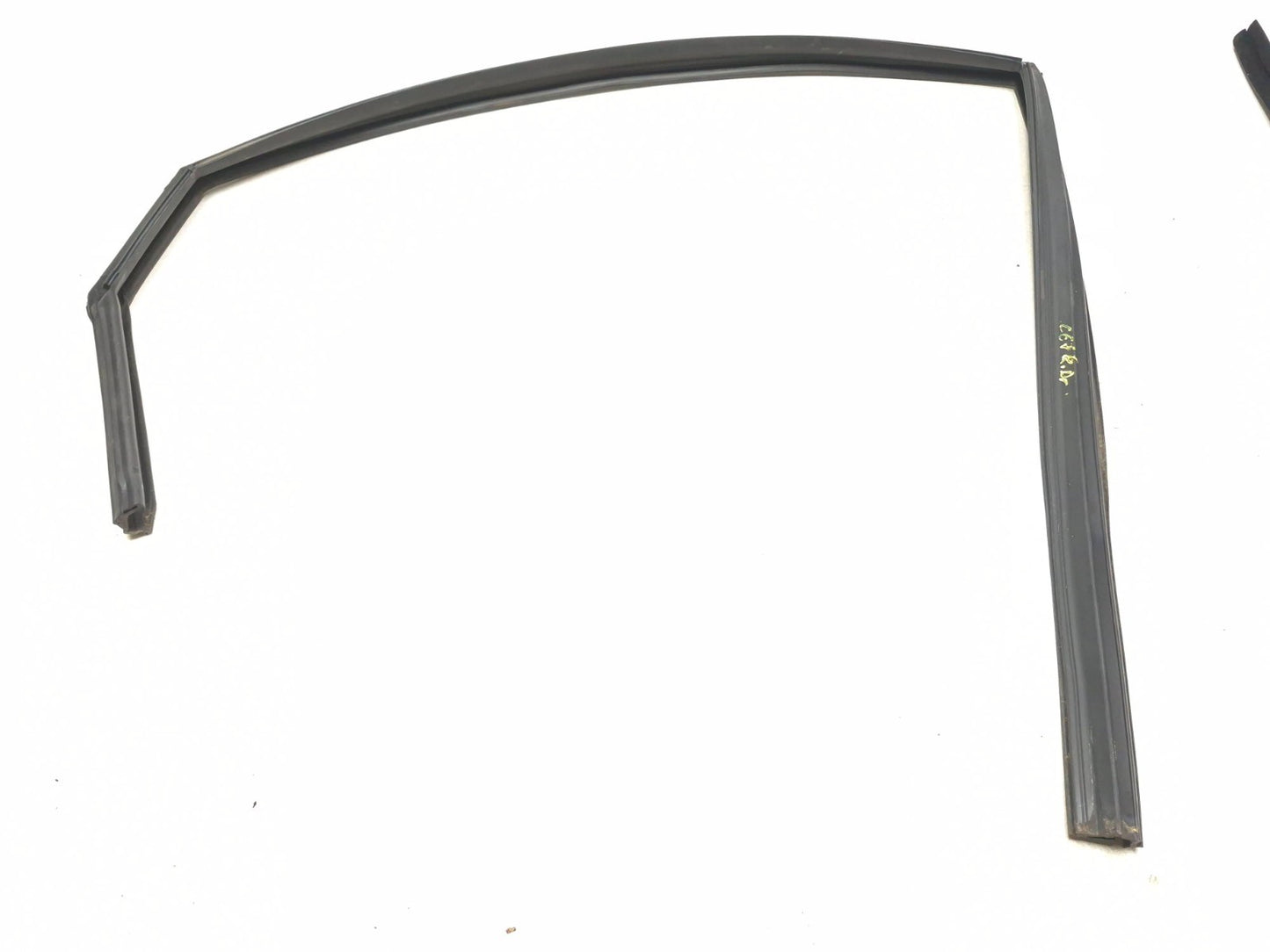 2018 Hyundai Sonata Rear Door Weatherstrip Seal Driver Side Left 4pcs OEM