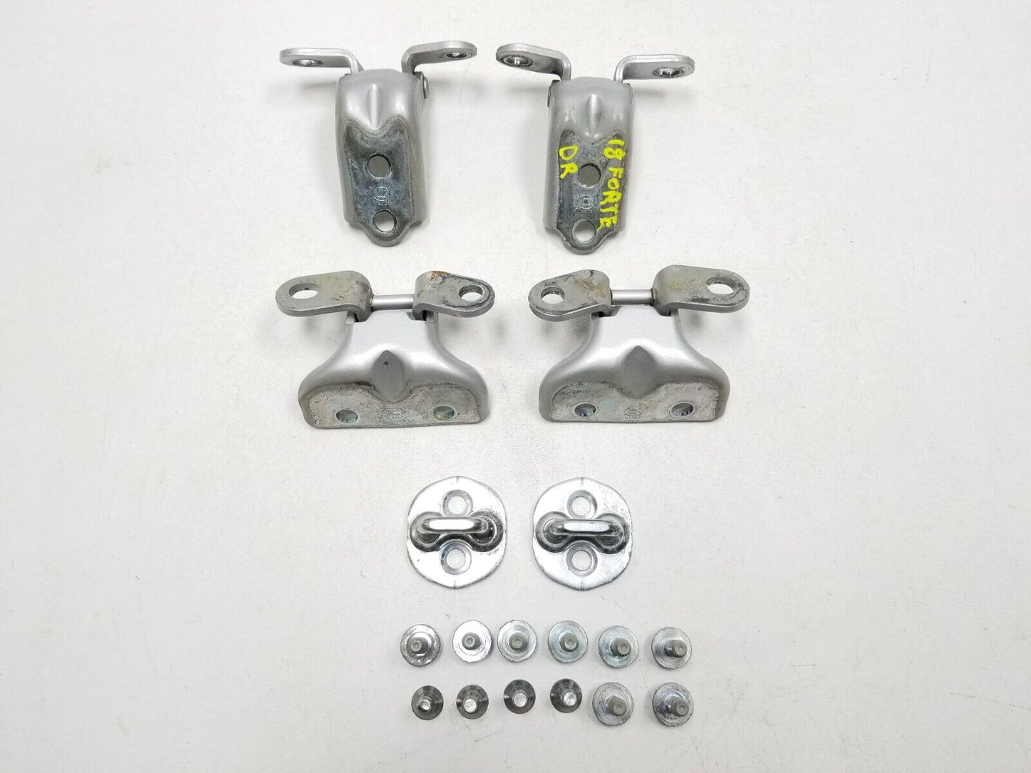 14 15 16 17 18 Kia Forte Door Hinge Driver Side Left OEM 49k Miles