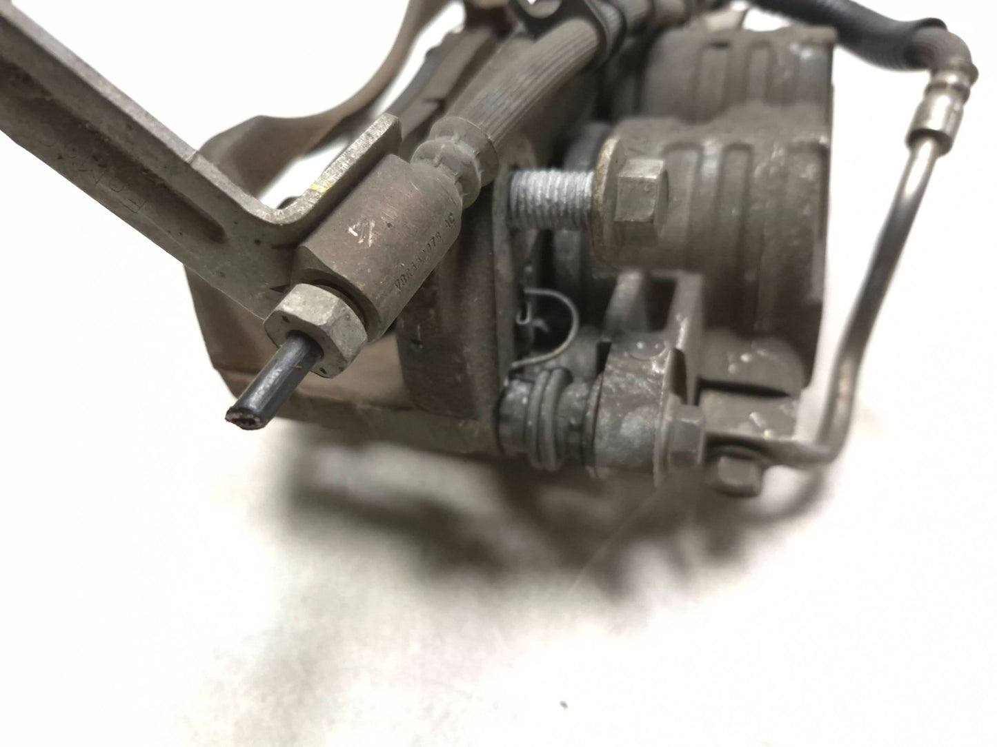 2010 Ford Mustang 4.0l Front Brake Caliper Left & Right Pair OEM