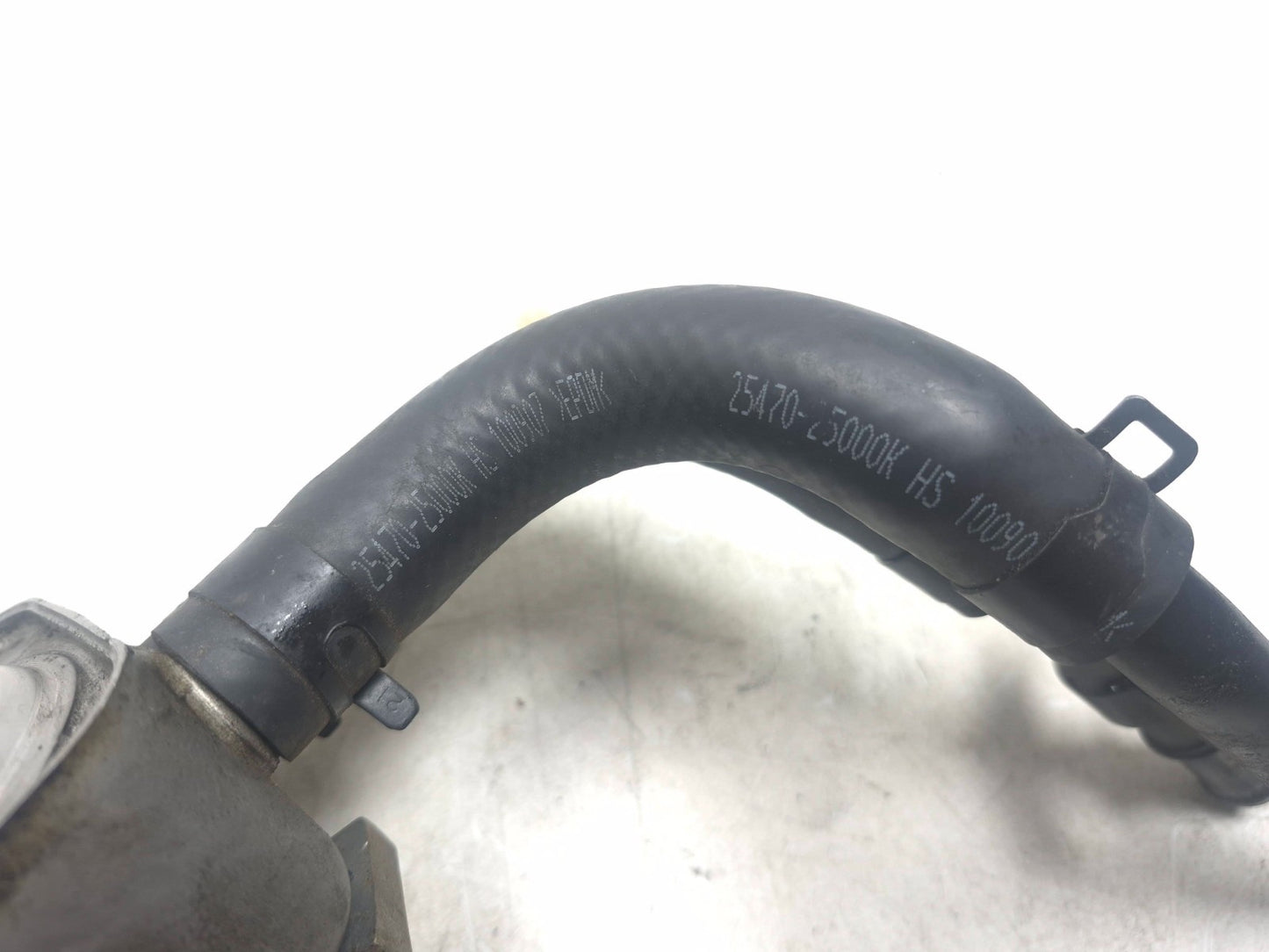 2012 Hyundai Sonata 2.4l Engine Oil Cooler W/ Hose Pipe OEM