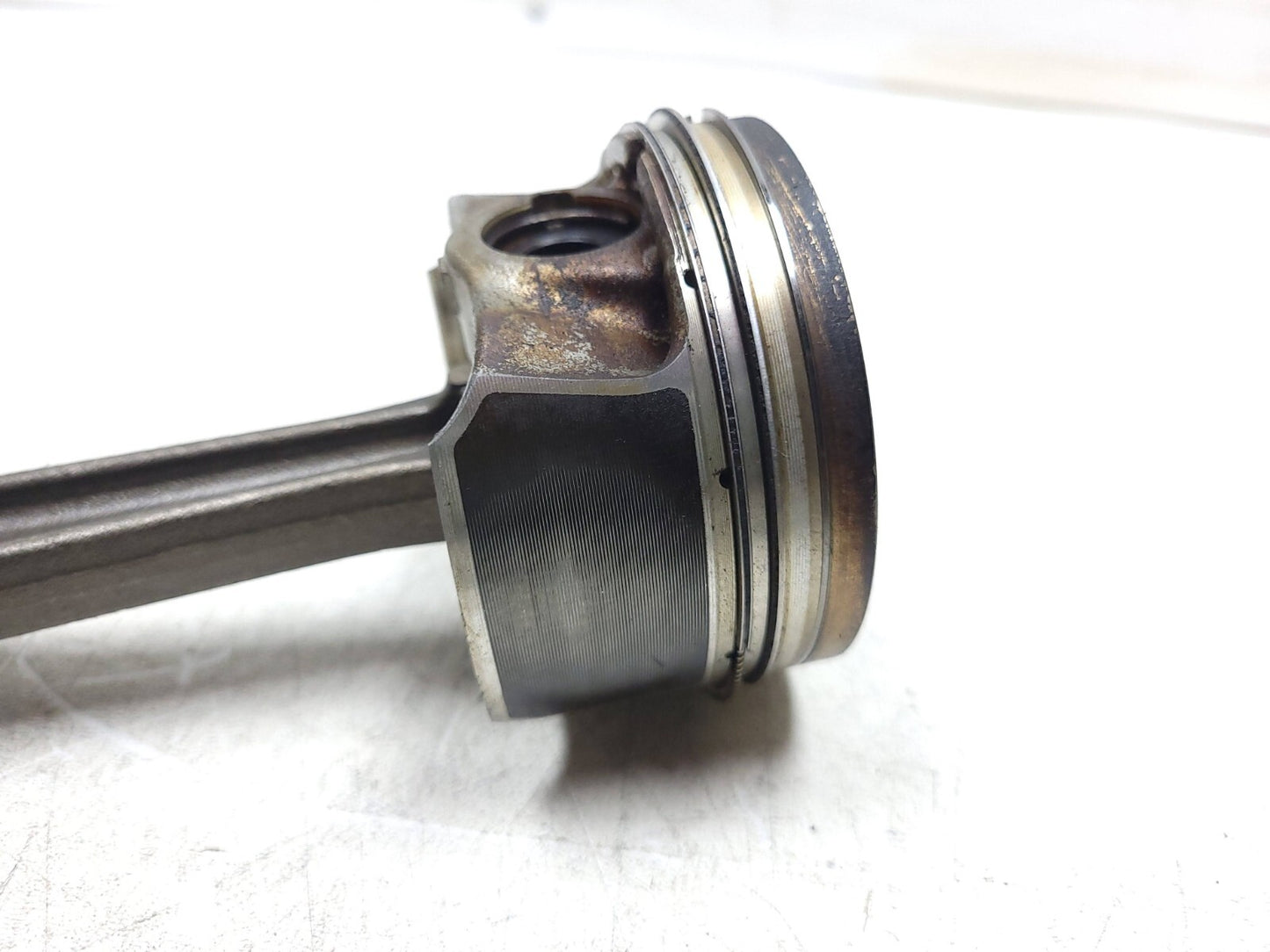 2009 Audi A4 Quattro Piston W/ Connecting Rod 4pcs  2.0t OEM
