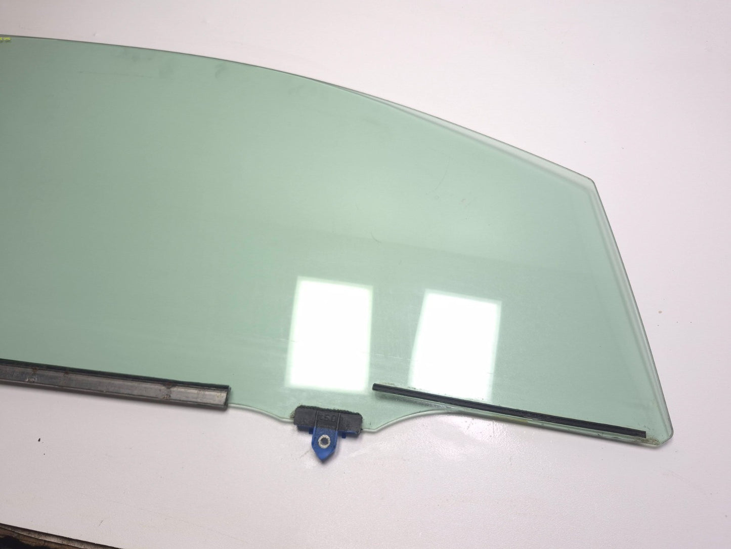 2010 Lexus Hs250h Front Door Window Glass Left Driver Side OEM