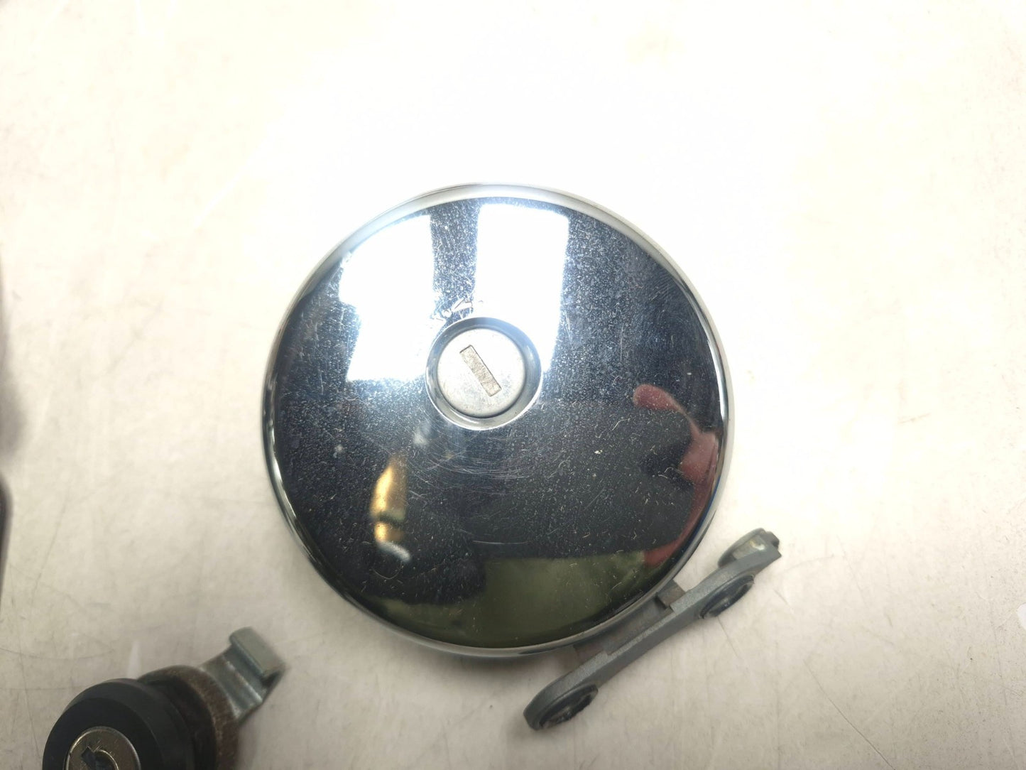 2004 Kawasaki Vulcan 800 Vn800 Ignition Set Key Lock Fuel Tank Cap OEM