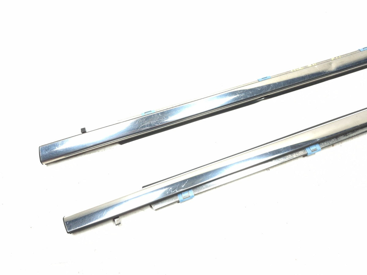 2017 Toyota Highlander Front Door Window Belt Molding Left & Right OEM