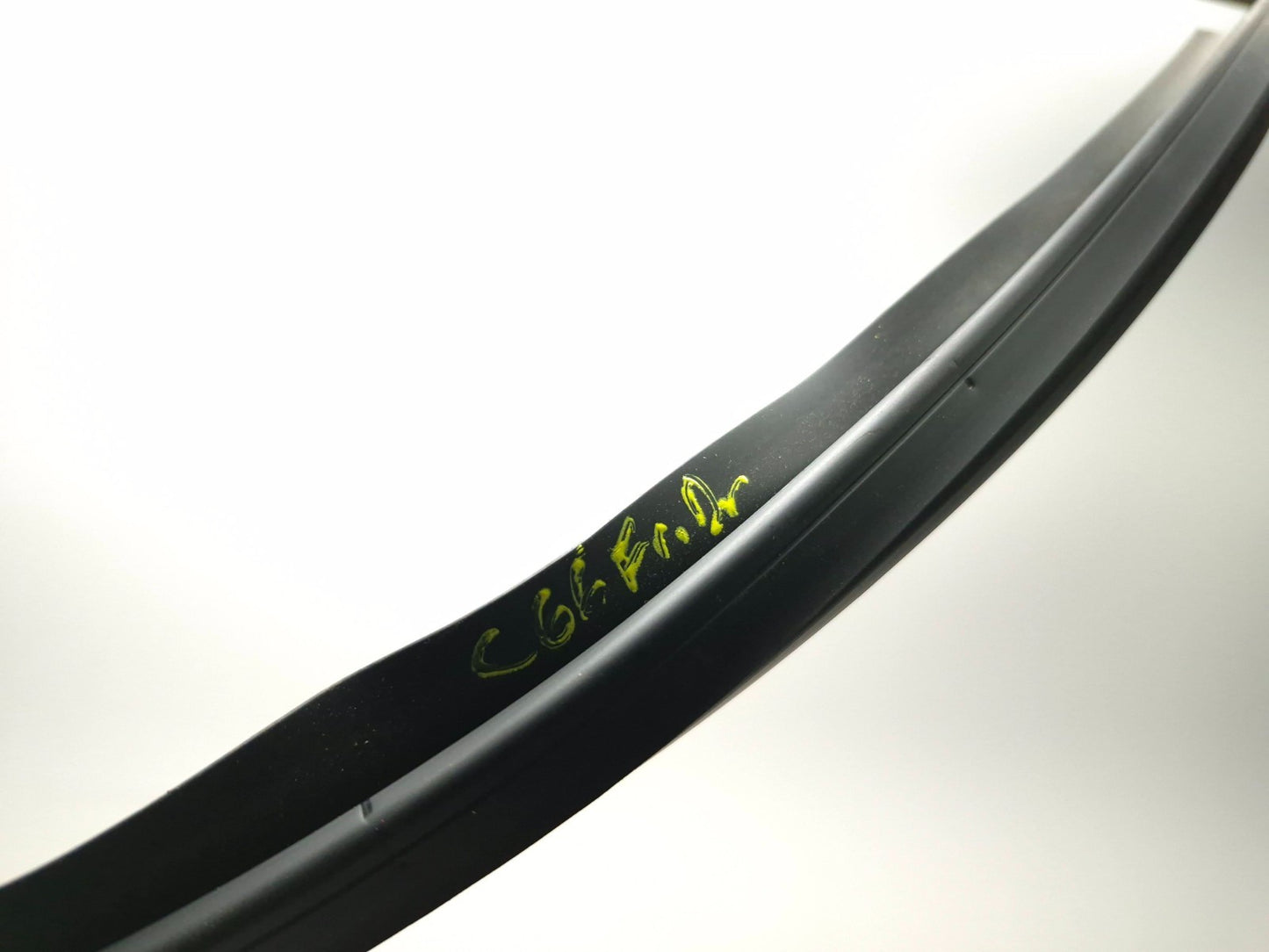 2012 Hyundai Sonata Front Door Weatherstrip Seal Driver Left 3pcs OEM