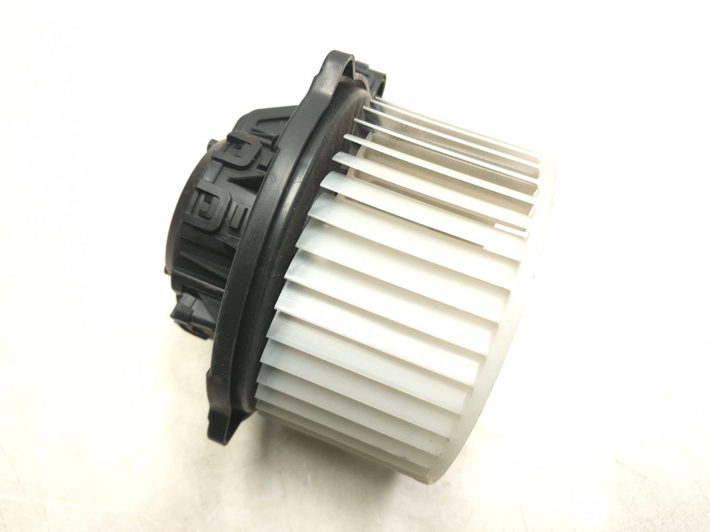 2017 Hyundai Elantra Gt Heater Blower Motor W/ Fan OEM