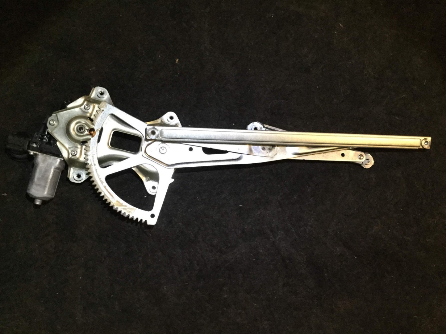 05 06 07 08 09 Toyota Prius Rear Right Pass  Side Window Regulator &  Motor OEM