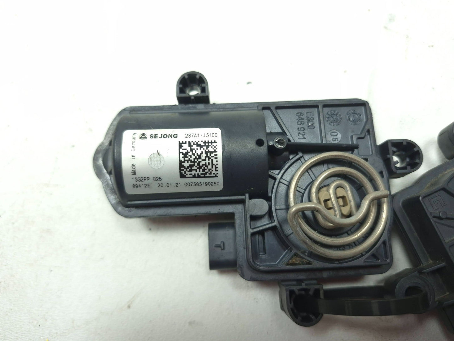 2022 Kia Stinger Electric Exhaust Flap Actuator Motor Pair OEM