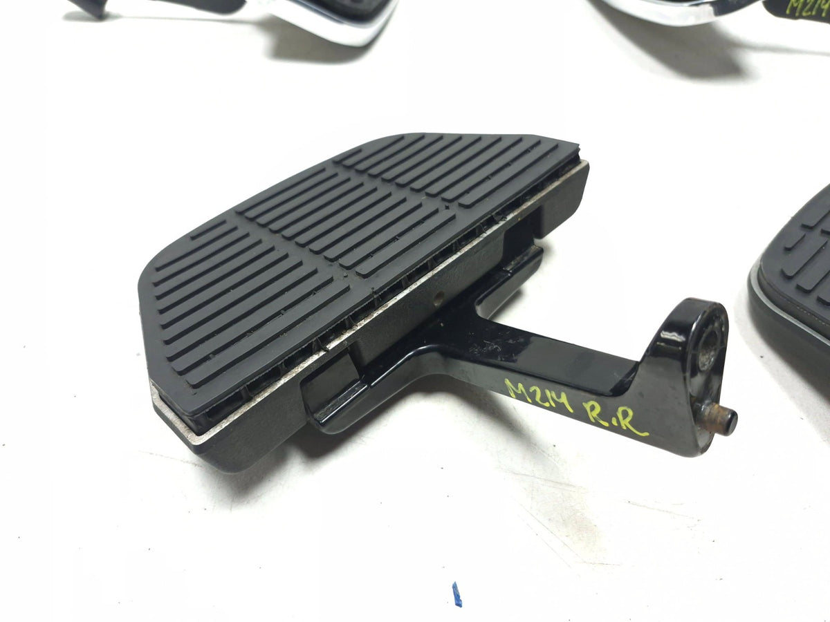 2004 Harley-davidson Touring Electra Glide Footboard Front & Rear 4 Pcs OEM