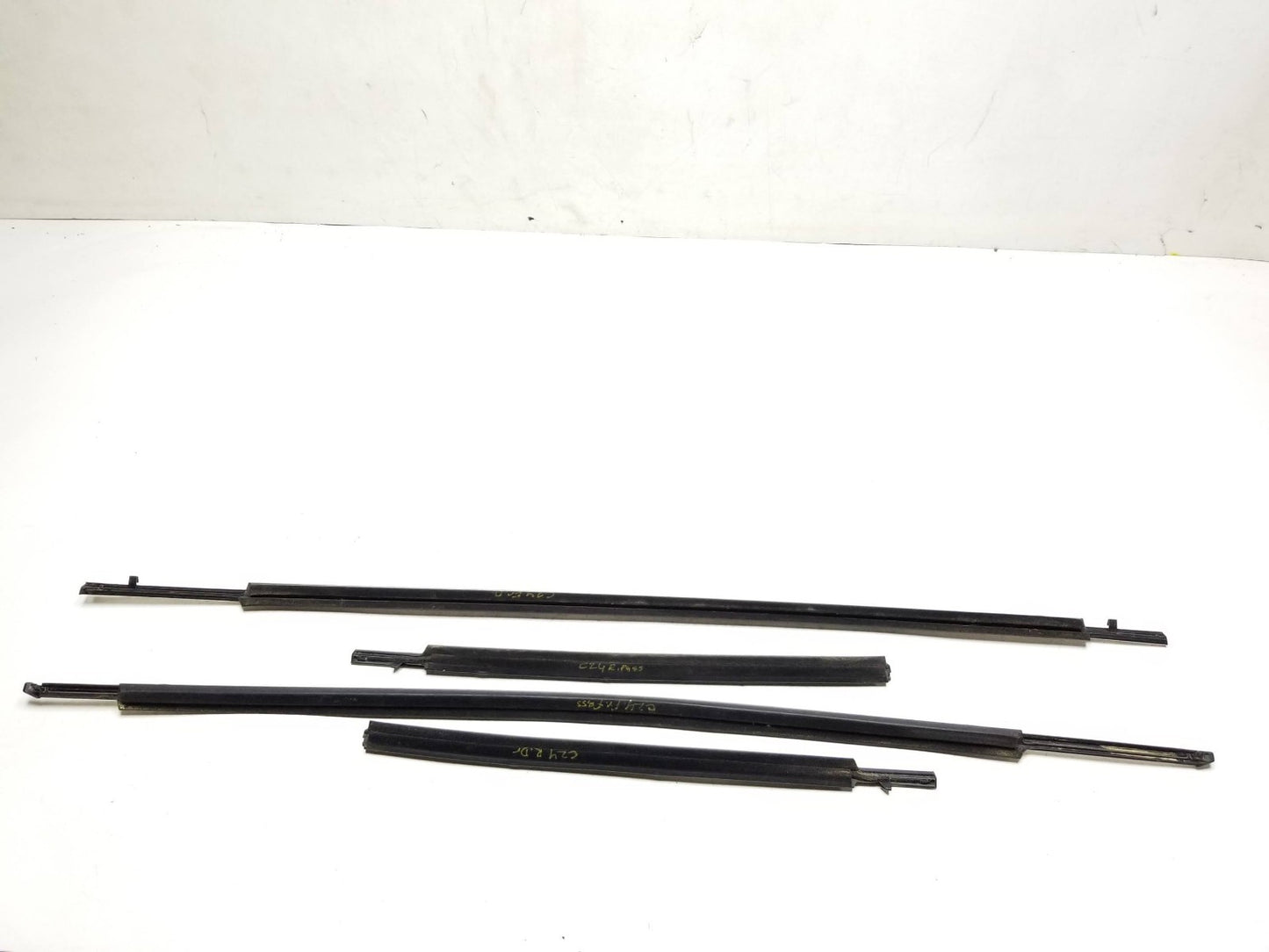 11-17 Lexus CT200h Door Window Seal Belt Molding 4pcs Oem✅
