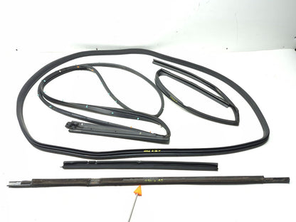 2008 Acura Tl Rear Door Weatherstrip Seal & Belt Passenger Side Right Set OEM