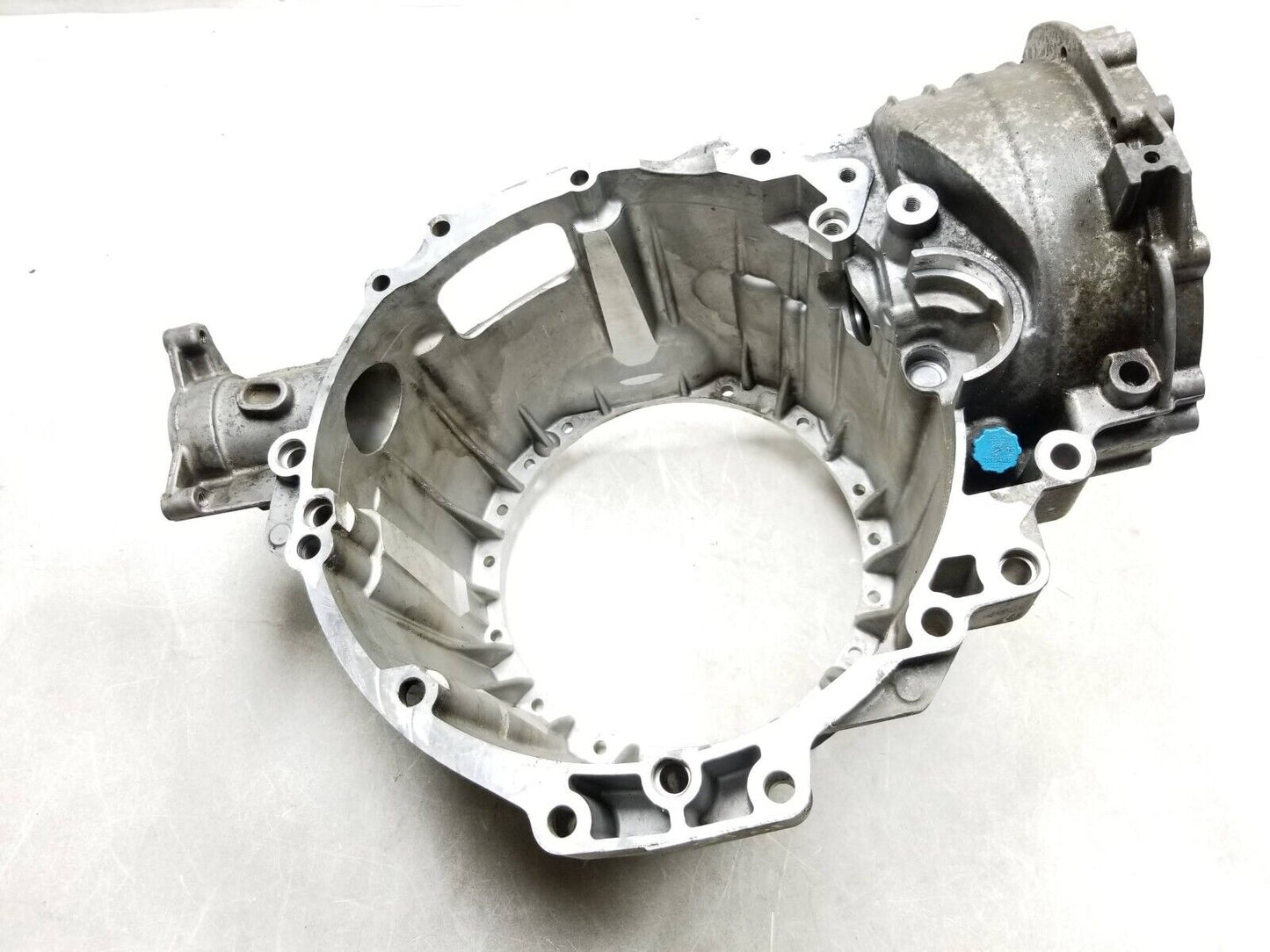 08 09 10 11 Audi A5 Automatic Transmission Bell Housing 6hp-28 3.2l OEM