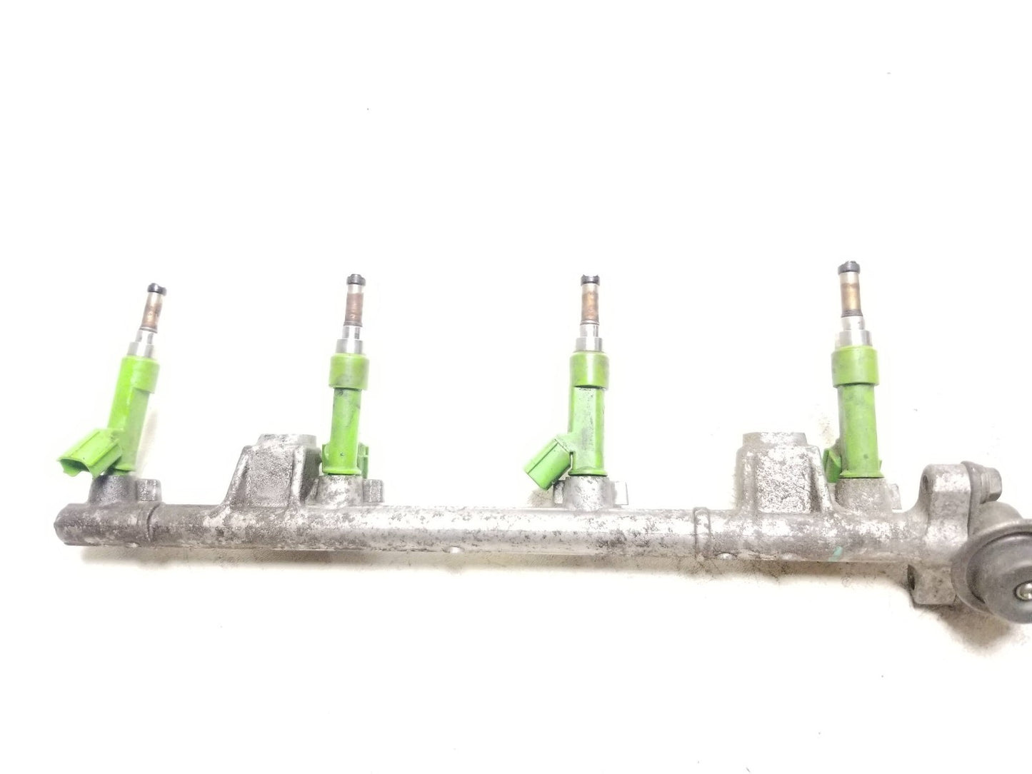 2011 Scion Tc Fuel Rail W/ Injectors 23250-36010 OEM