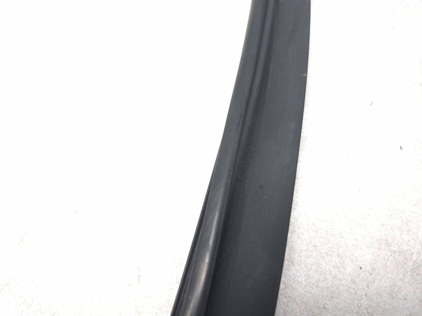 2019 Hyundai Kona Front Door Weatherstrip Seal Passenger Side Right 5pcs OEM