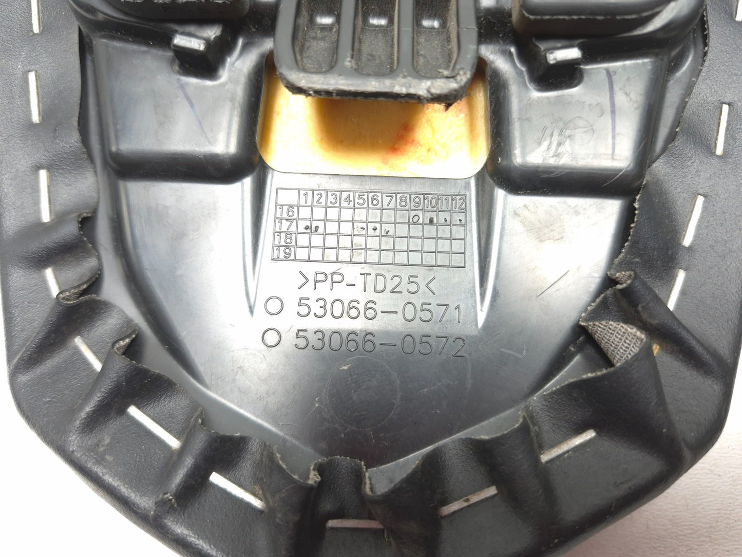 2018 Kawasaki Ninja 650 Ex650 Seat Rear & Front Pair OEM