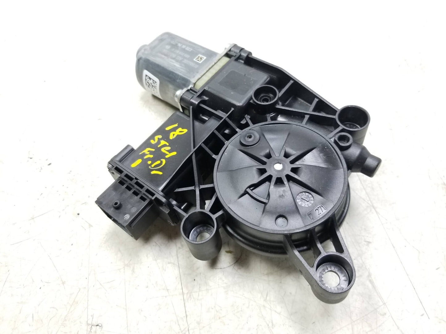 2018 Alfa Romeo Stelvio Power Window Motor Front Driver Side Left OEM ☑️