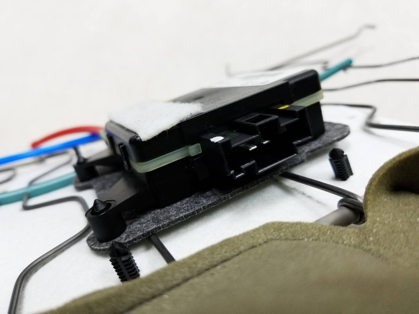 10-16 Mercedes W212 E350 Front Upper Seat Cushion Bladder Bolster Passenger OEM