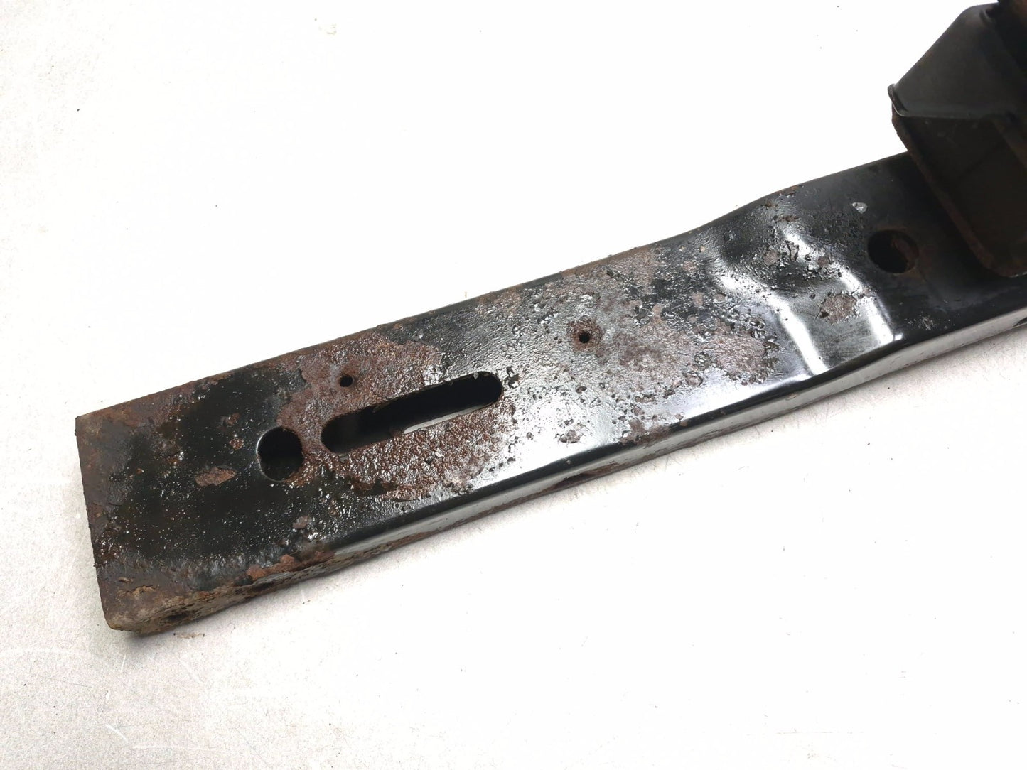 2007 Lincoln Navigator Front Transmission Crossmember OEM