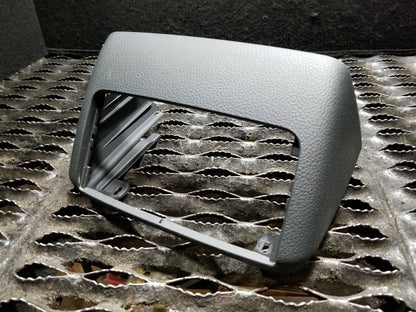 11 12 13 14 15  Audi Q7 Rear Center Console Air Vent Trim Panel OEM 87k Miles