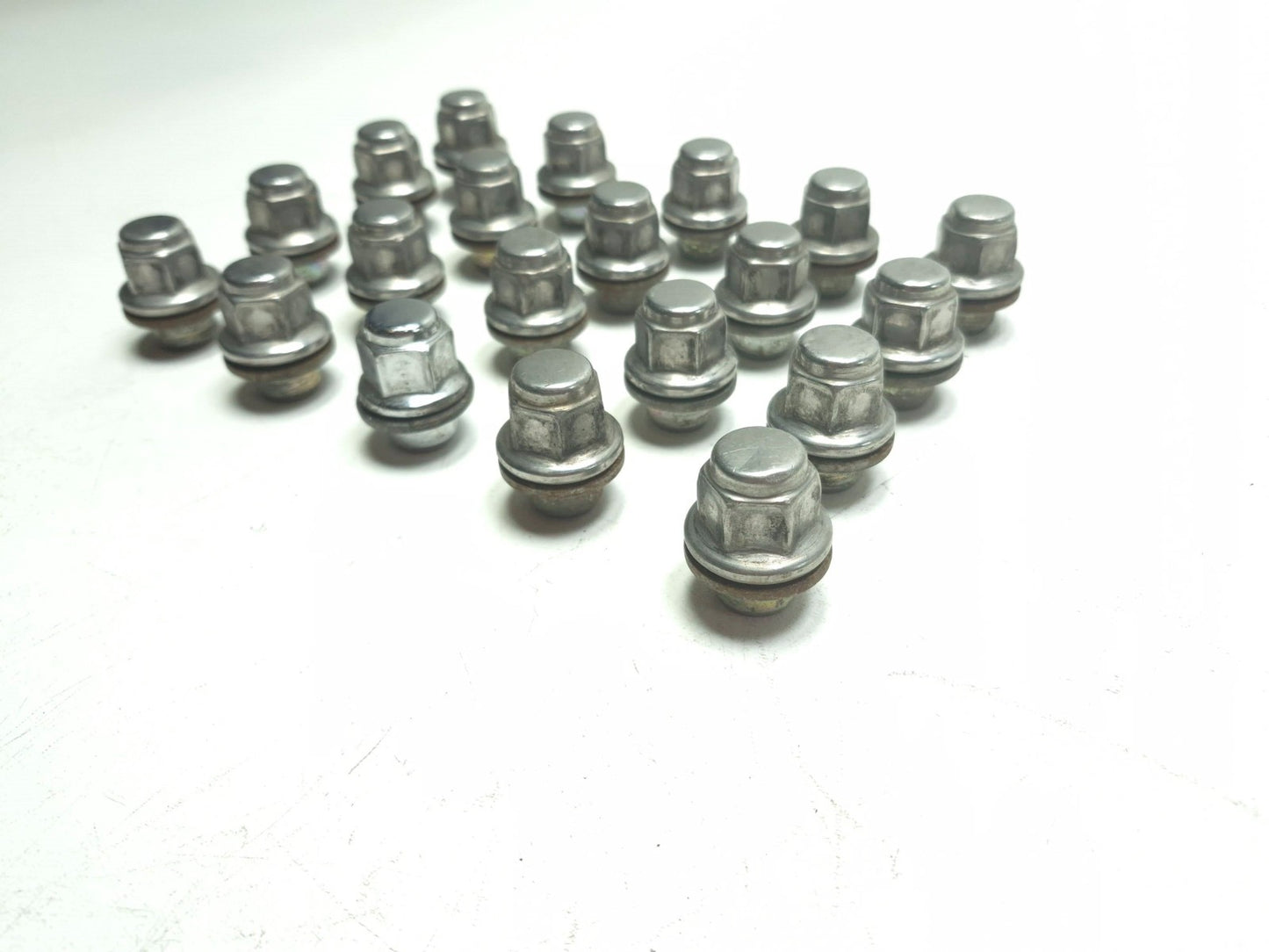 2005 Toyota Corolla Ce Wheel Rim Nut Bolt 20 Pcs OEM