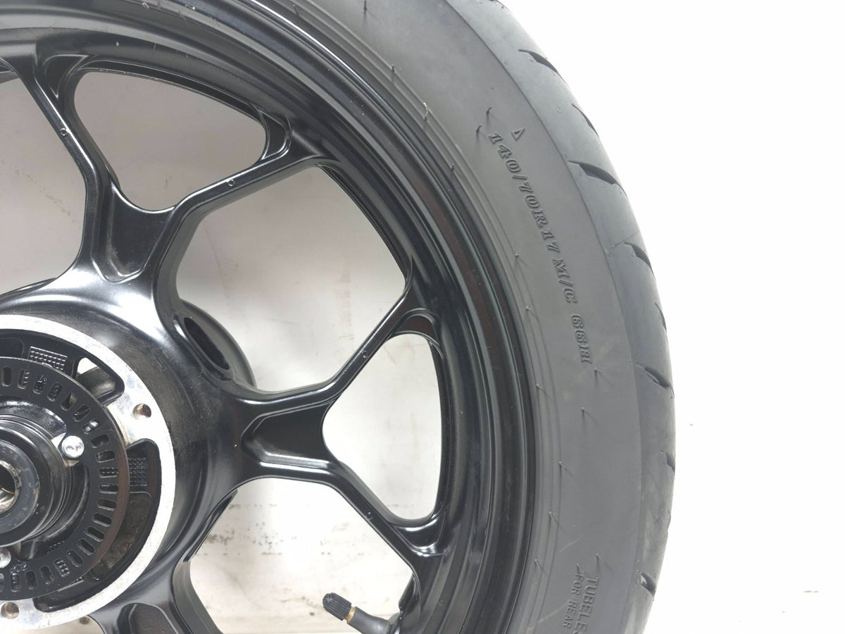 2025 Yamaha Yzf R3 Rear Wheel Rim W/ Tire Dunlop 140/70/r17 OEM
