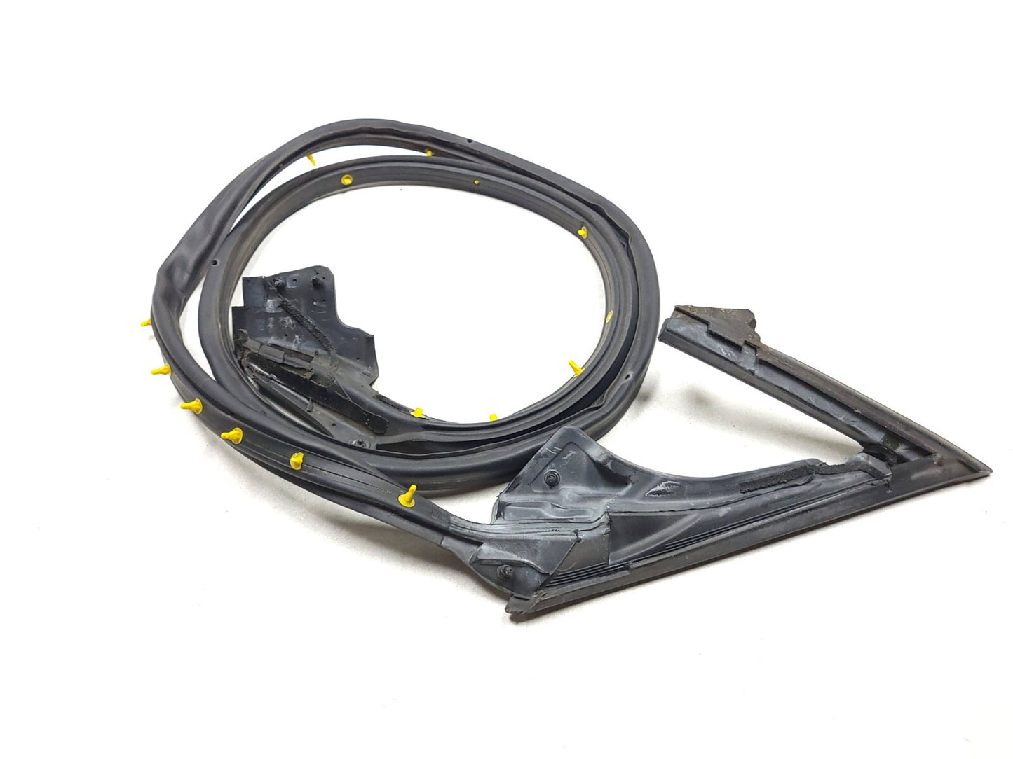 2013-2016 Hyundai Genesis Coupe Door Weatherstrip Seal Right Passenger Side OEM